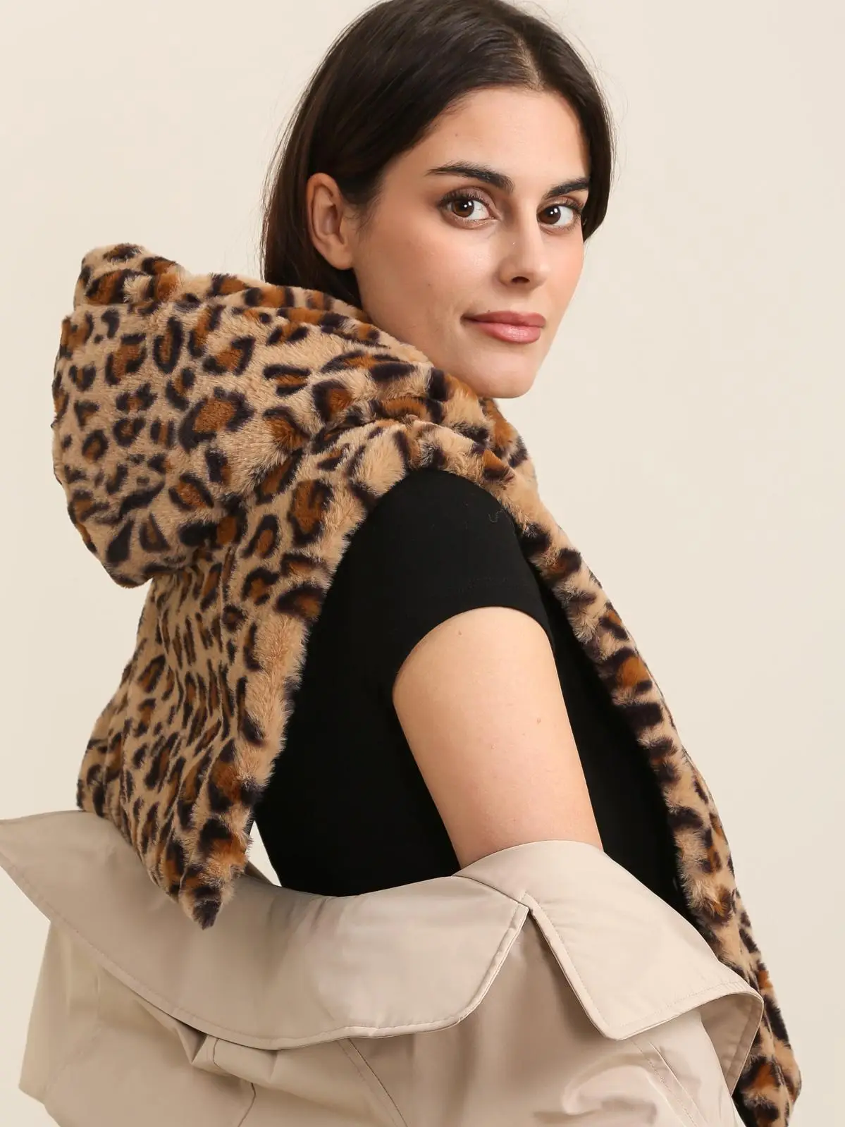 Attrait Paris – Capuche doudoune réversible – Fourée léopard – Image 6