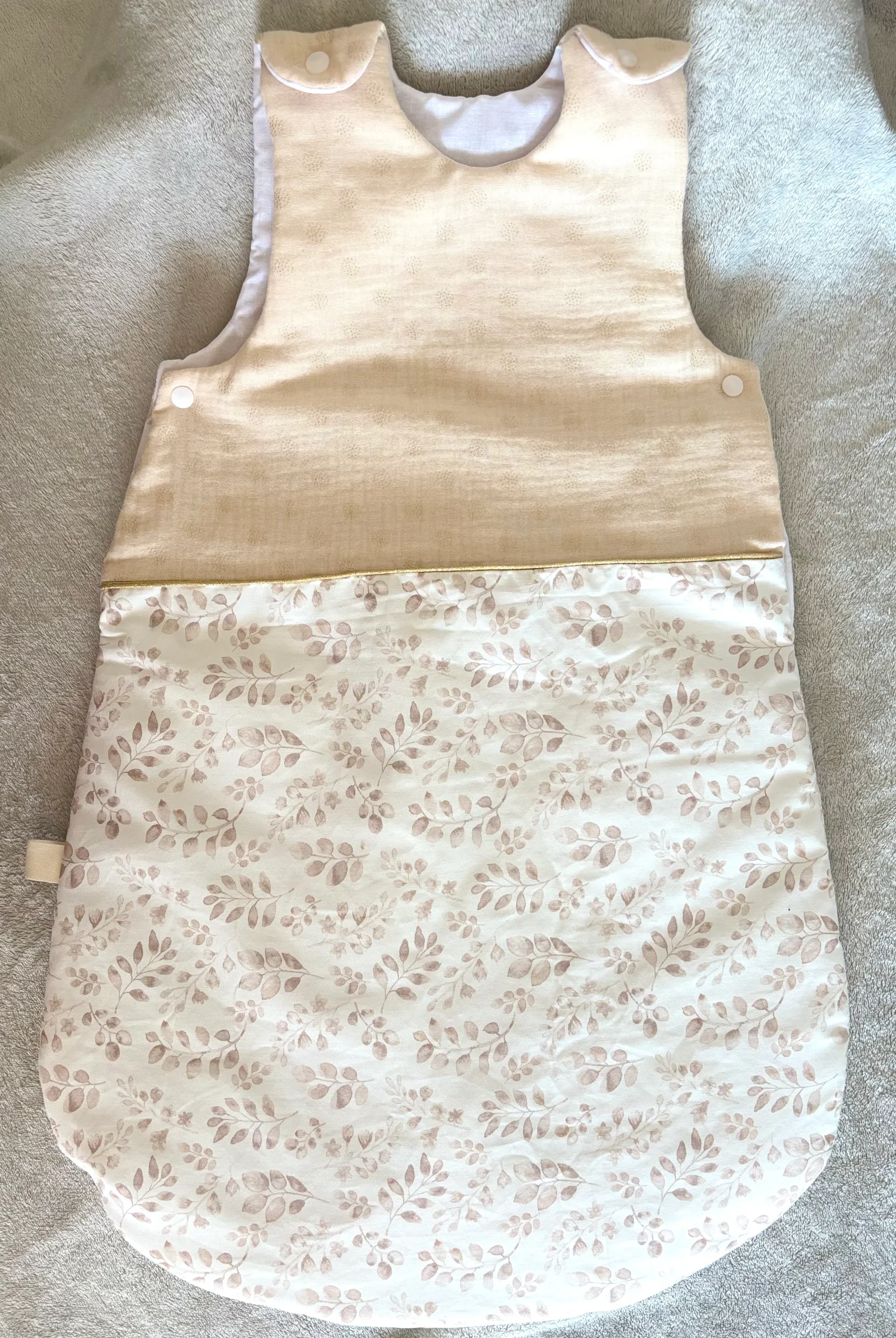 Gigoteuse Feuillage Beige