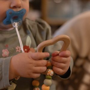 Lutry Nature – Hochet de dentition – Coquelicot et kaki