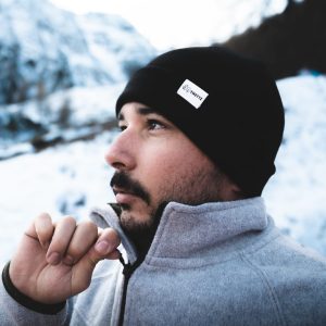 Thitti – Bonnet en laine mérinos recyclées – UNISEXE NOIR