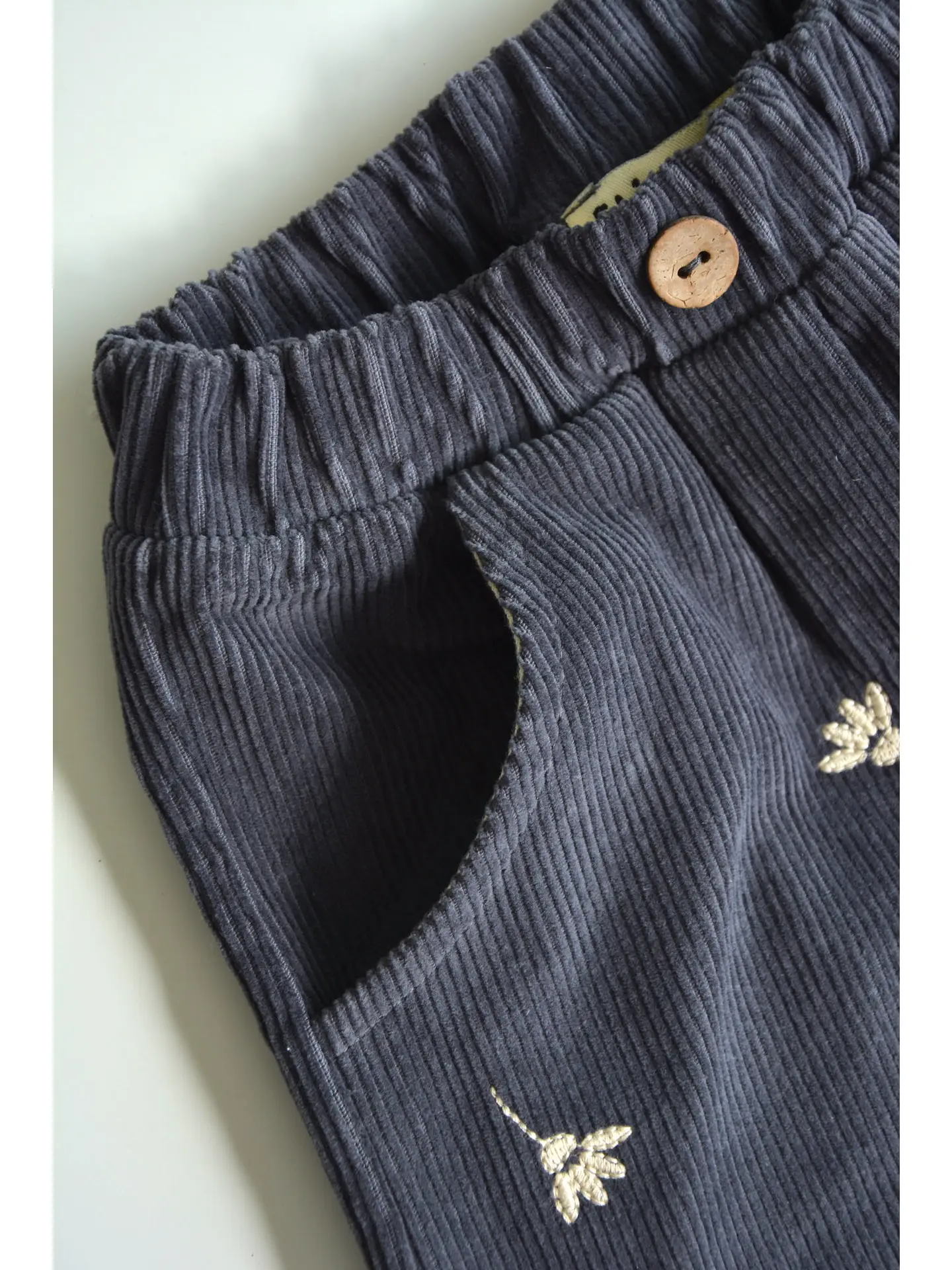 Eli & Nev – Pantalon en velours côtelé bleu