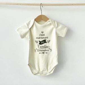 Nuage Chantilly – body  »C&rsquo;est maintenant que l&rsquo;aventure commence » – 0/3 mois