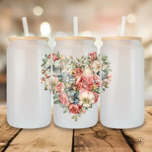 Verre en verre givré 16 oz avec couvercle en bambou et paille - Coeur fleuri