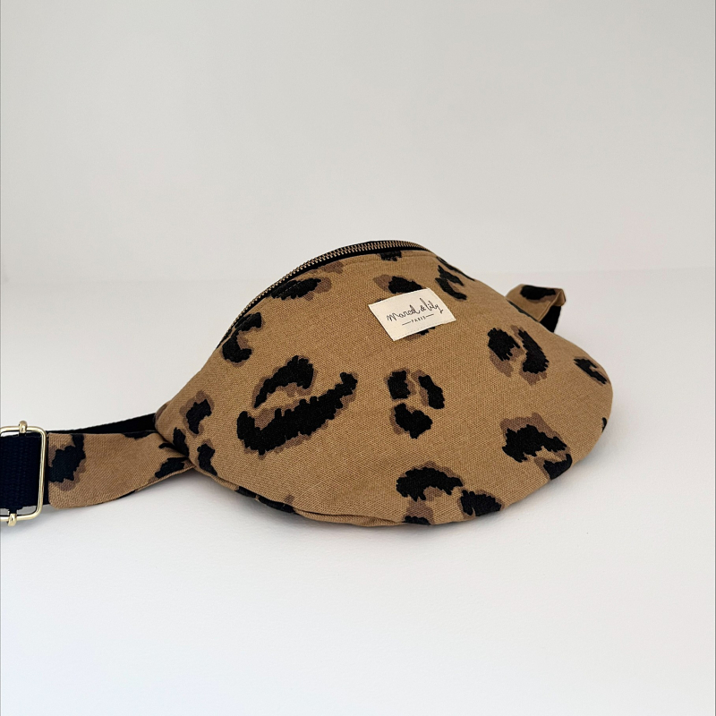 Marcel et Lily – Sac Banane imprimé léopard – Image 2