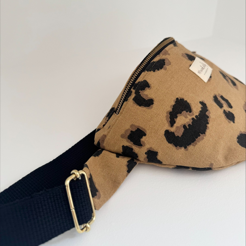 Marcel et Lily – Sac Banane imprimé léopard